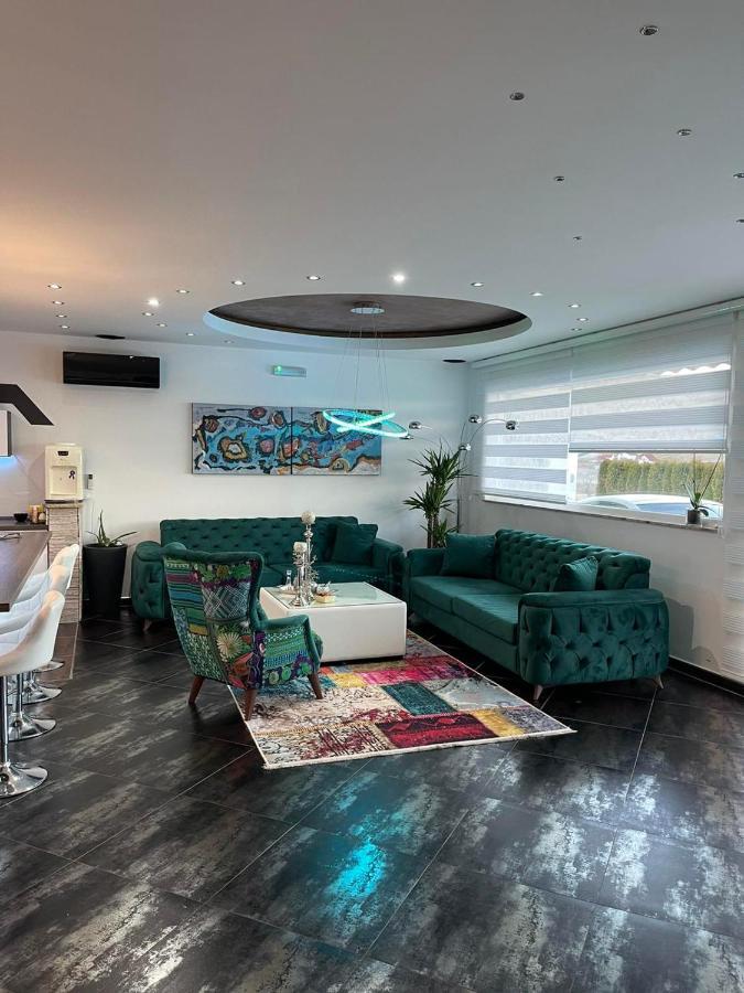 Villa De Luxe Bihac Bagian luar foto